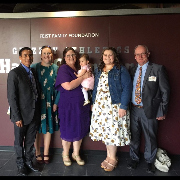 Meet your Posher, Hailey - Picture 4 of 7